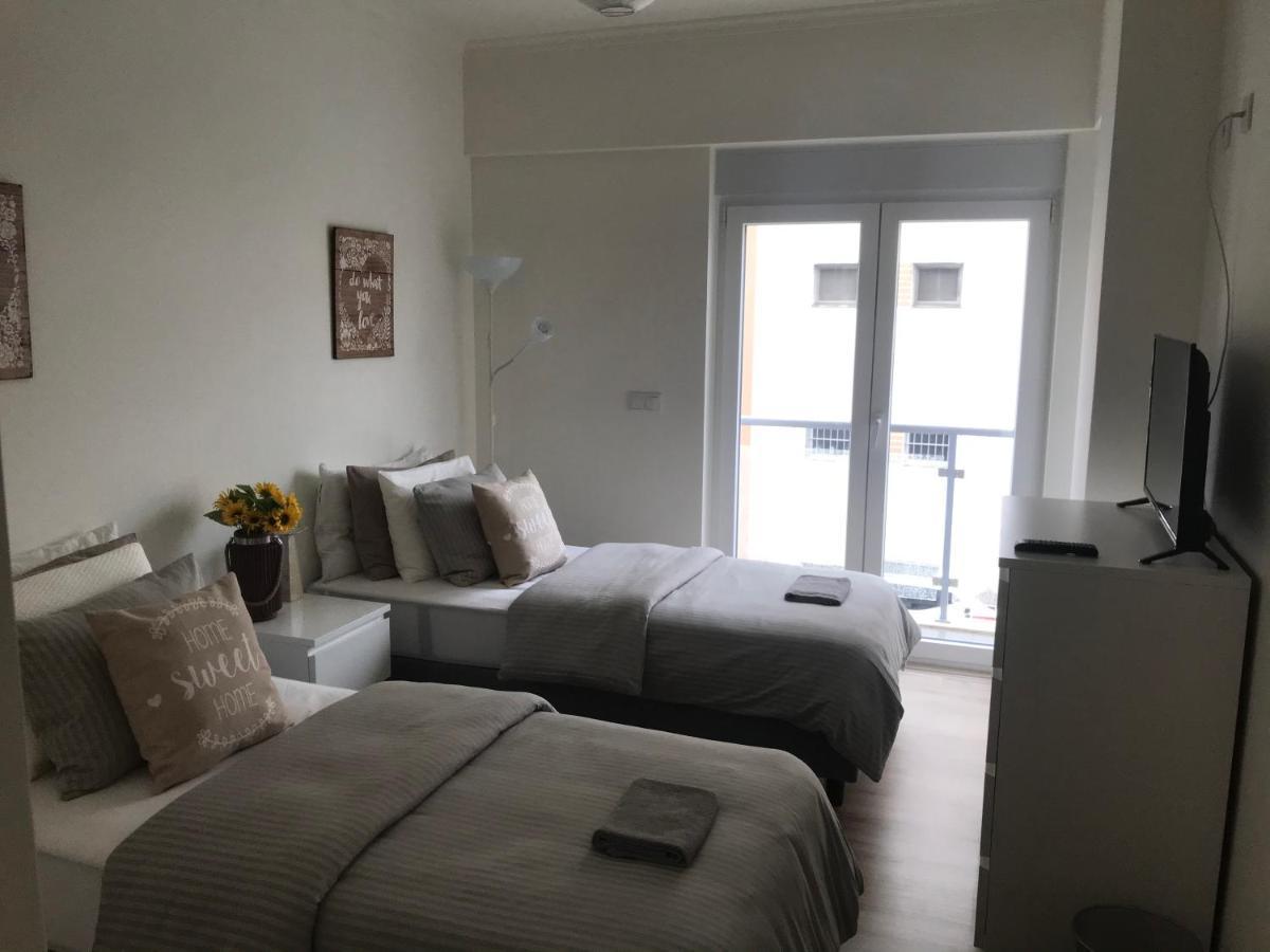 Modern Twin Room With A Balcony Montijo Buitenkant foto