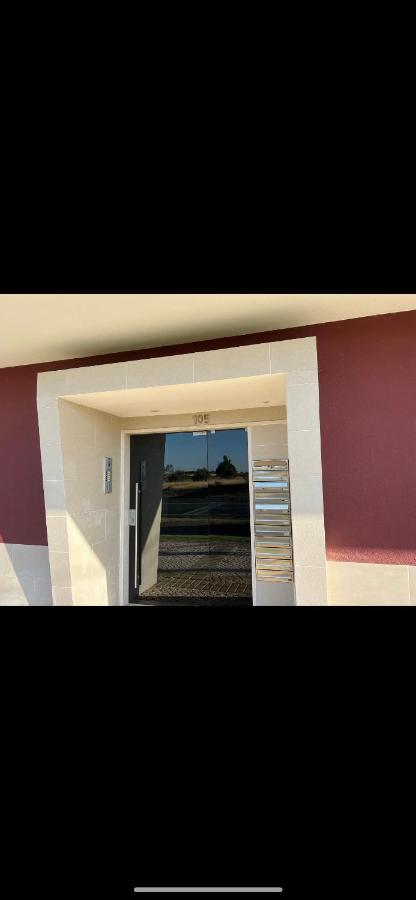 Modern Twin Room With A Balcony Montijo Buitenkant foto