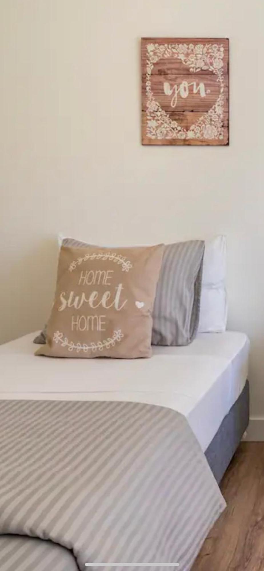 Modern Twin Room With A Balcony Montijo Buitenkant foto